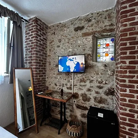 Hostel Chori Avlu Küçükköy *