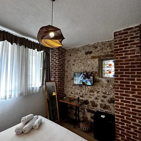 Hostel Chori Avlu Küçükköy *