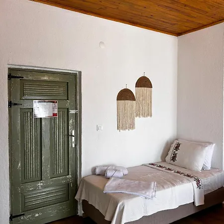 Chori Avlu Kuecuekkoey 호스텔 Ayvalı